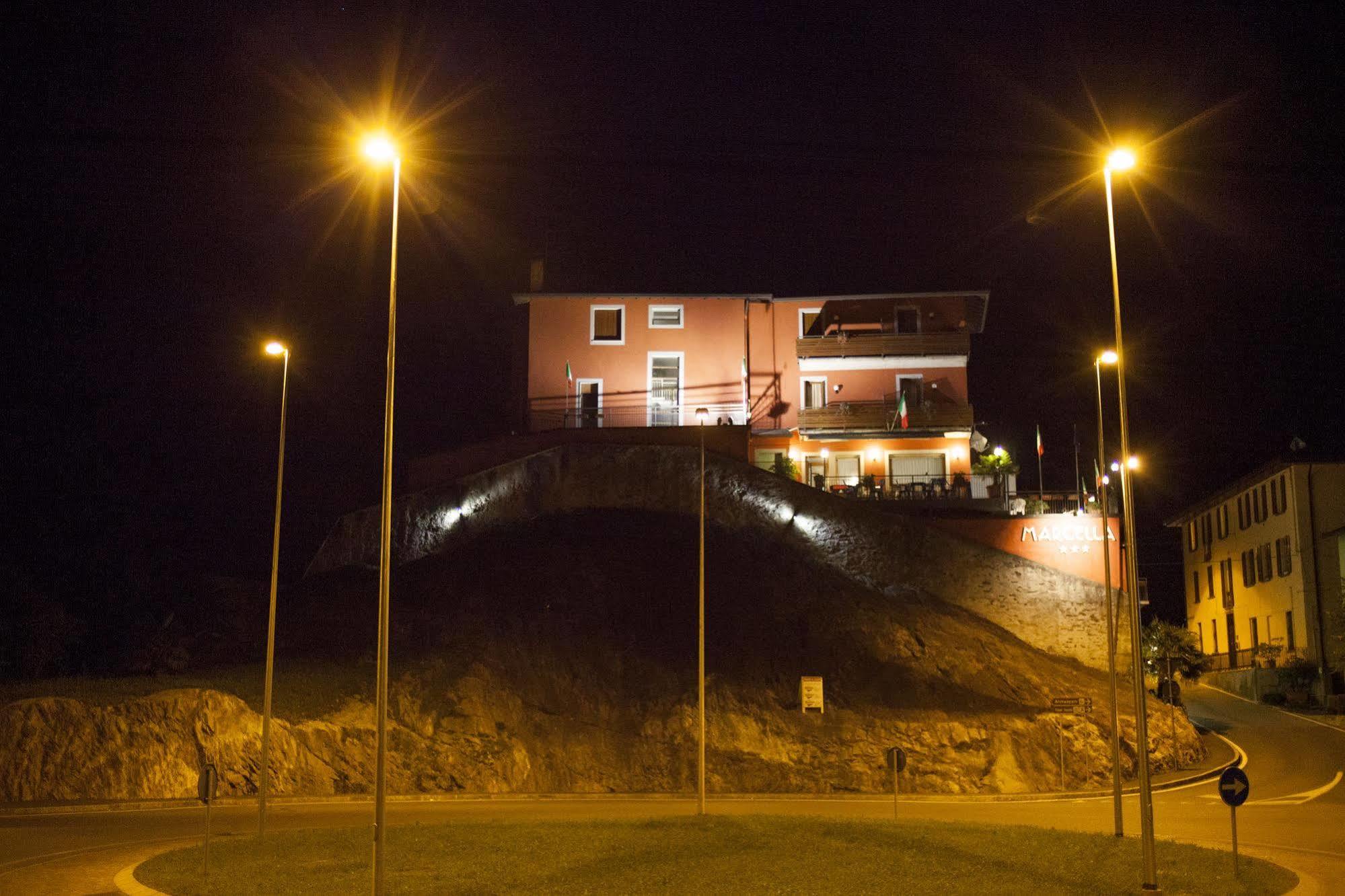 Albergo Marcella Darfo Boario Terme Luaran gambar