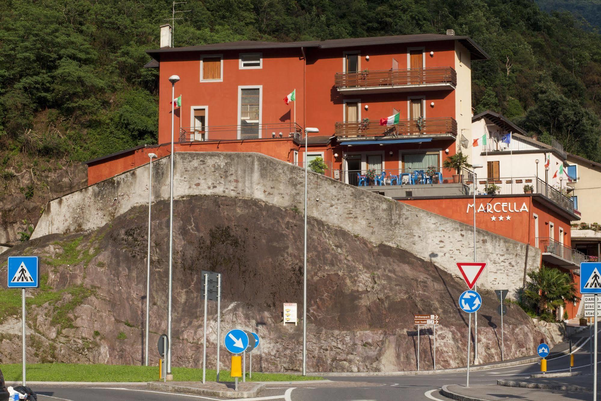 Albergo Marcella Darfo Boario Terme Luaran gambar